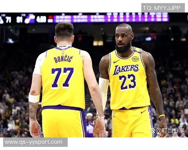 东契奇盛赞詹姆斯融入球队能力强调他多才多艺无人能挡