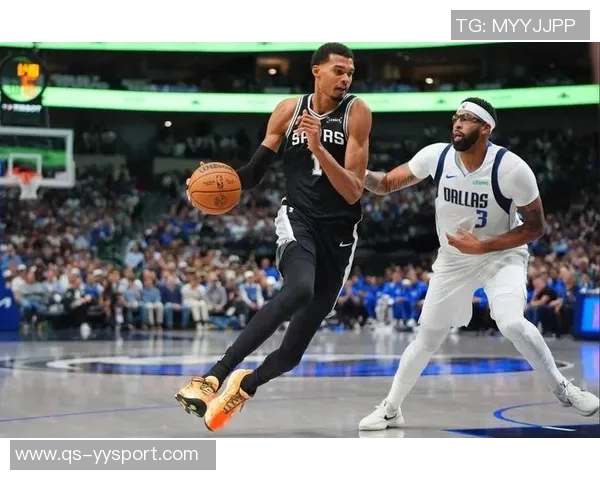 张佳玮点评浓眉与弗拉格的成长历程揭示篮球背后的成人礼意义